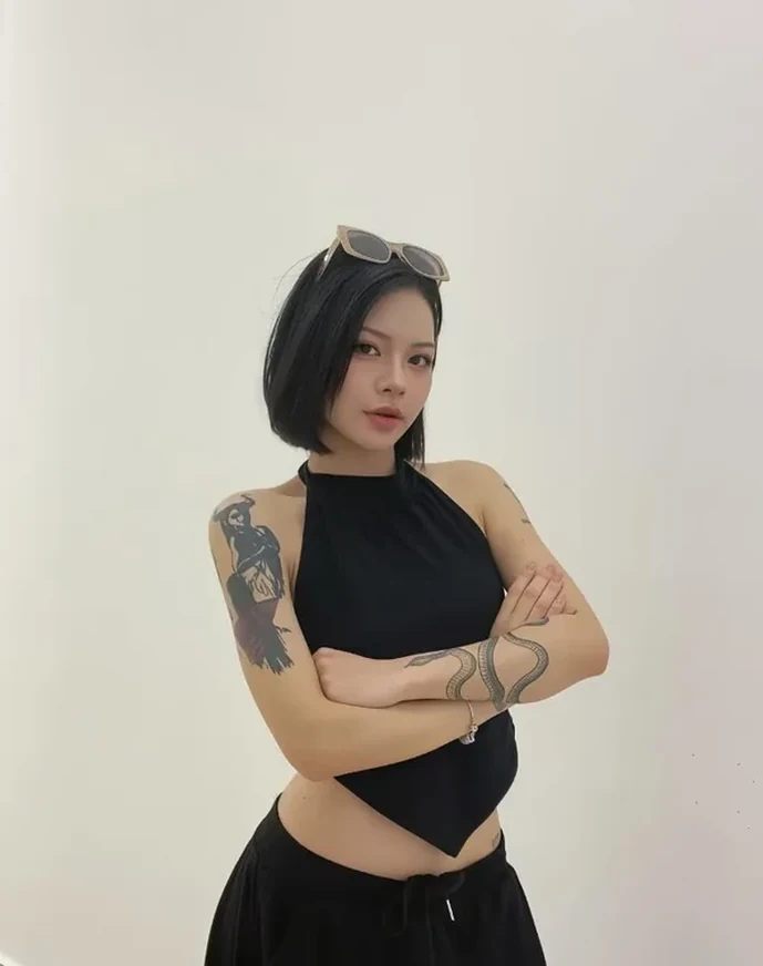 Velvetkim ช่องทางและชื่อโปรไฟล์